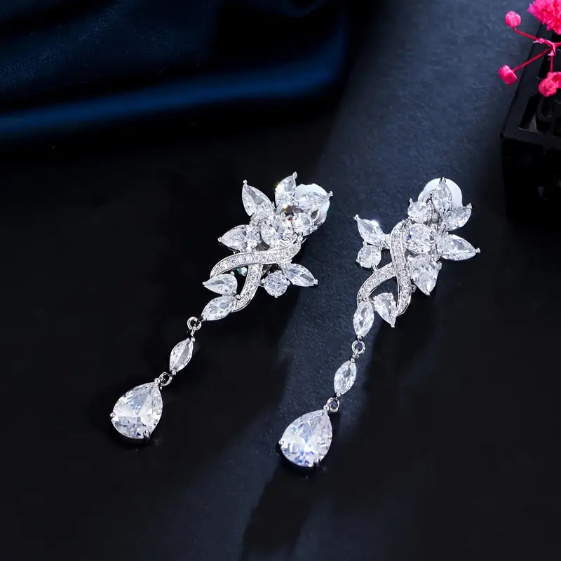 Exquisite Sparkling Flower Clip-On Earrings - Copper Silver Plated Jewelry with Cubic Zirconia Inlay for Women's Wedding Party Ear Decor - Elegant and Durable Accessories for Special Occasions