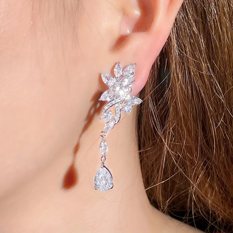 Exquisite Sparkling Flower Clip-On Earrings - Copper Silver Plated Jewelry with Cubic Zirconia Inlay for Women's Wedding Party Ear Decor - Elegant and Durable Accessories for Special Occasions