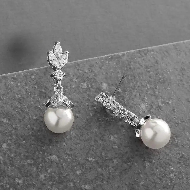 Women's Daily Casual Earrings Delicate Inlaid Cubic Nickel Stone Imitation Pearl Leaf Drop Earrings Jewelry